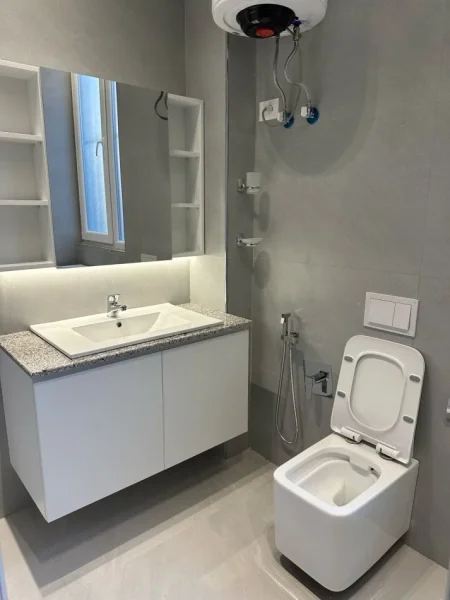 Tirane, jepet me qera apartament 2+1+Ballkon Kati 1, 80 m² 600 € (DON BOSKO)