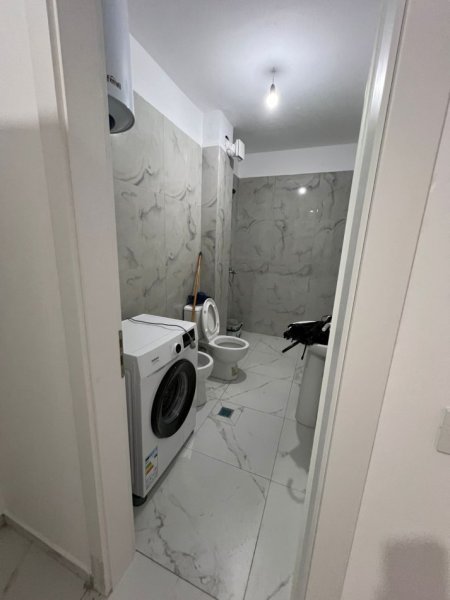 Tirane, jepet me qera apartament 2+1+Ballkon , 95 m² 400 € (Kamez)