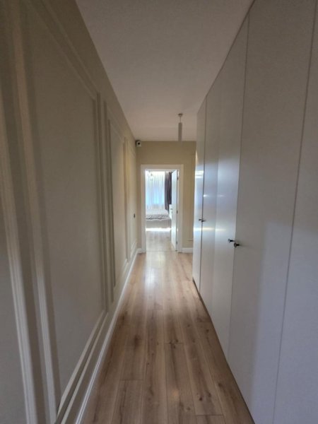 Tirane, shitet apartament 2+1+Aneks+Ballkon Kati 1, 112 m² 392.000 € 