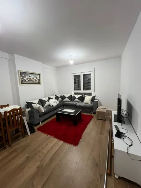 Tirane, jepet me qera apartament 2+1 Kati 7, 95 m² 400 € (Kamez)