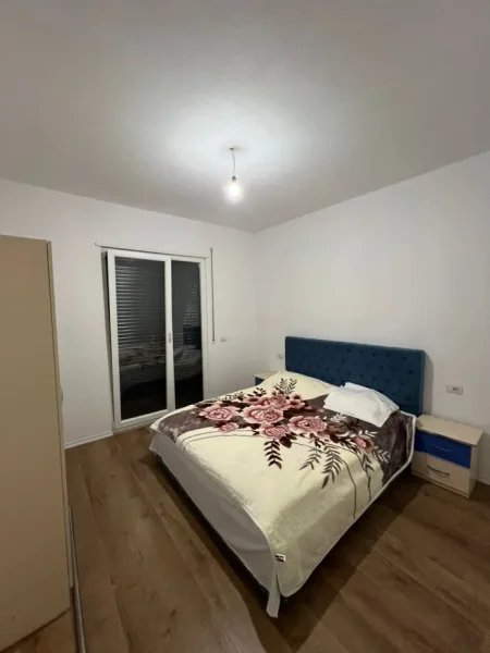 Tirane, jepet me qera apartament 2+1 Kati 7, 95 m² 400 € (Kamez)