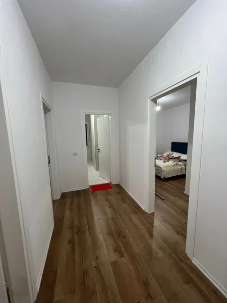 Tirane, jepet me qera apartament 2+1 Kati 7, 95 m² 400 € (Kamez)