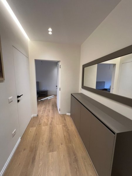 Tirane, jepet me qera apartament 2+1 Kati 6, 100 m² 500 € (Kamez)