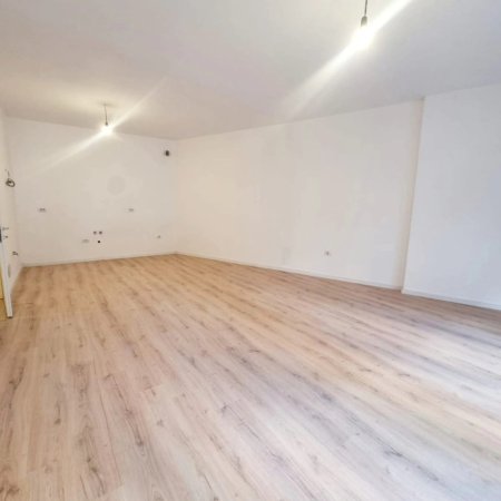 Tirane, shitet apartament 2+1+Ballkon Kati 1, 110 m² 280.000 € 