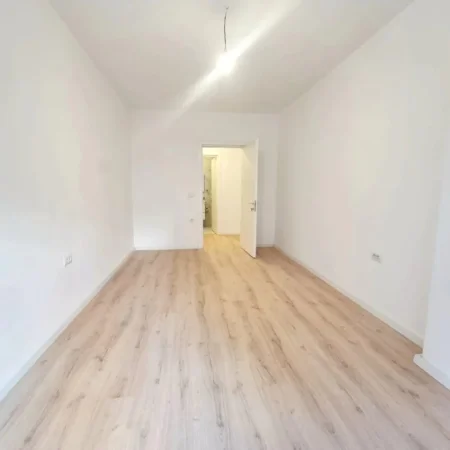 Tirane, shitet apartament 2+1+Ballkon Kati 1, 110 m² 280.000 € 