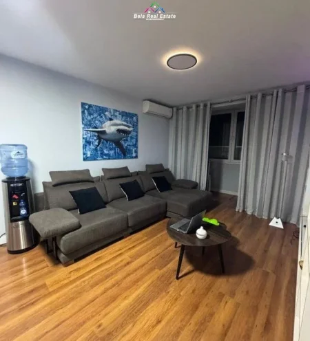 Tirane, jepet me qera apartament 2+1 Kati 3, 80 m² 900 € (Rruga Perlat rexhepi)