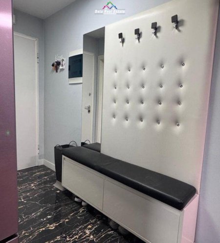 Tirane, jepet me qera apartament 2+1 Kati 3, 80 m² 900 € (Rruga Perlat rexhepi)