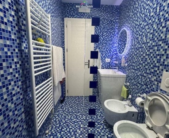 Tirane, jepet me qera apartament 2+1 Kati 3, 80 m² 900 € (Rruga Perlat rexhepi)