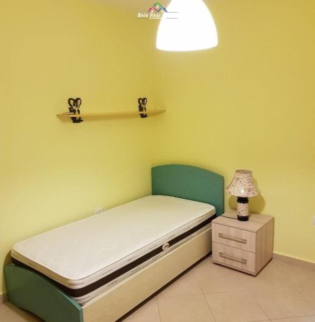 Tirane, jepet me qera apartament 2+1 Kati 4, 95 m² 700 € (Rruga Sami Frasheri)