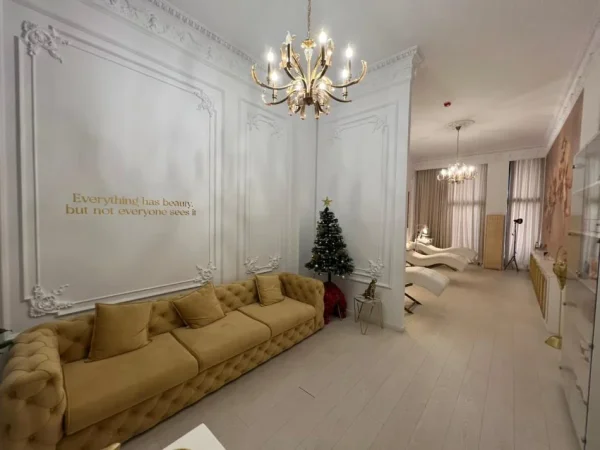 Tirane, shitet ambjent biznesi Kati 1, 78 m²