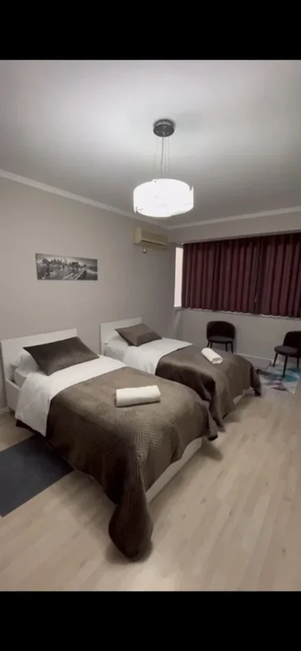 Tirane, jepet me qera apartament 2+1+Ballkon Kati 3, 80 m² 520 € (LAPRAKE)