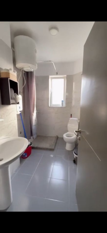 Tirane, jepet me qera apartament 2+1+Ballkon Kati 3, 80 m² 520 € (LAPRAKE)