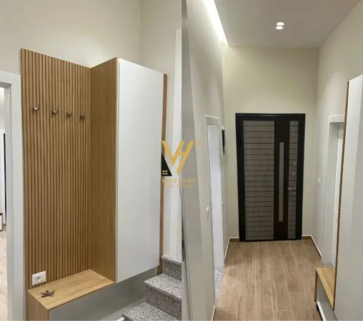 Tirane, jepet me qera apartament 2+1+Ballkon Kati 1, 80 m² 600 € (DON BOSKO)