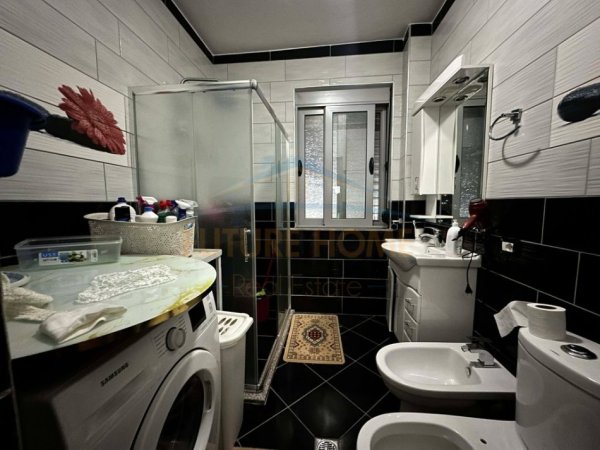 Tirane, jepet me qera apartament 1+1 Kati 3, 114 m² 550 € (Astir)