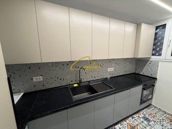 Tirane, jepet me qera apartament 2+1 Kati 3, 80 m² 850 € (21 DHJETORI)