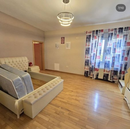 Tirane, jepet me qera Vile 2 Katshe , 241 m² 1.000 € 