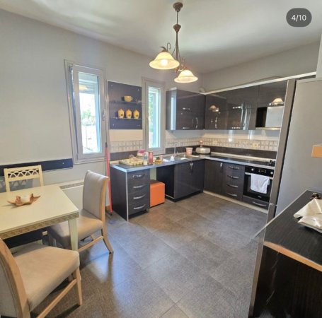 Tirane, jepet me qera Vile 2 Katshe , 241 m² 1.000 € 