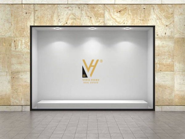 Tirane, shitet dyqan Kati 0, 50 m² 150.000 € (21 DHJETORI)