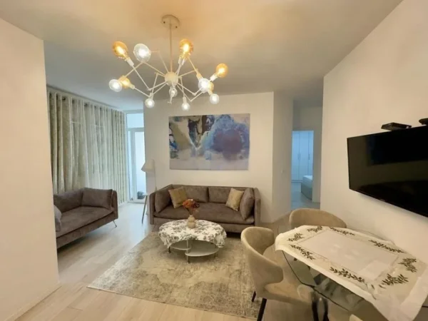 Tirane, jepet me qera apartament 2+1+Aneks+Ballkon Kati 2, 650 m² 650 € 