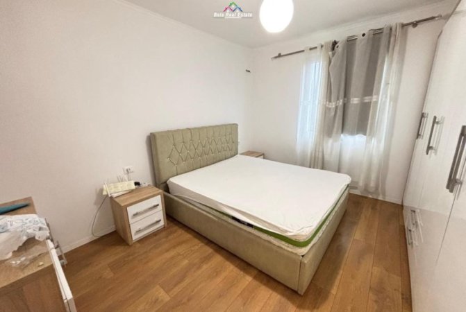 Tirane, jepet me qera apartament 2+1 Kati 3, 80 m² 600 € (Rruga Asim Vokshi)