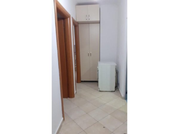 Tirane, jepet me qera apartament 1+1 Kati 2, 60 m² 350 € (Rruga Alqi Kondi, Yzberisht)