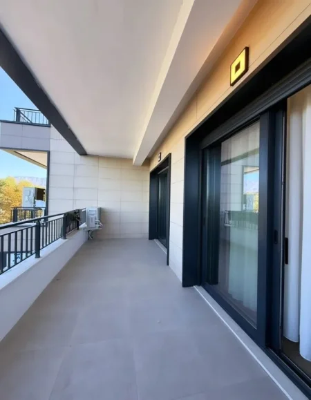 Tirane, shitet apartament 2+1 , 111 m² 265.000 € 