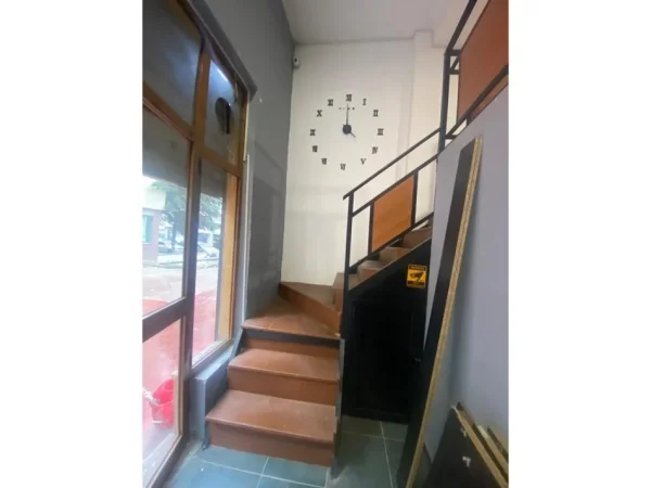 Tirane, shitet ambjent biznesi Kati 0, 49 m² 77.500 € (Misto Mame)