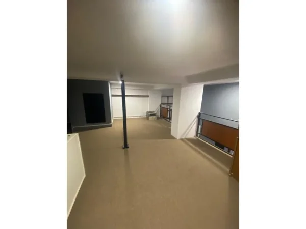 Tirane, shitet ambjent biznesi Kati 0, 49 m² 77.500 € (Misto Mame)