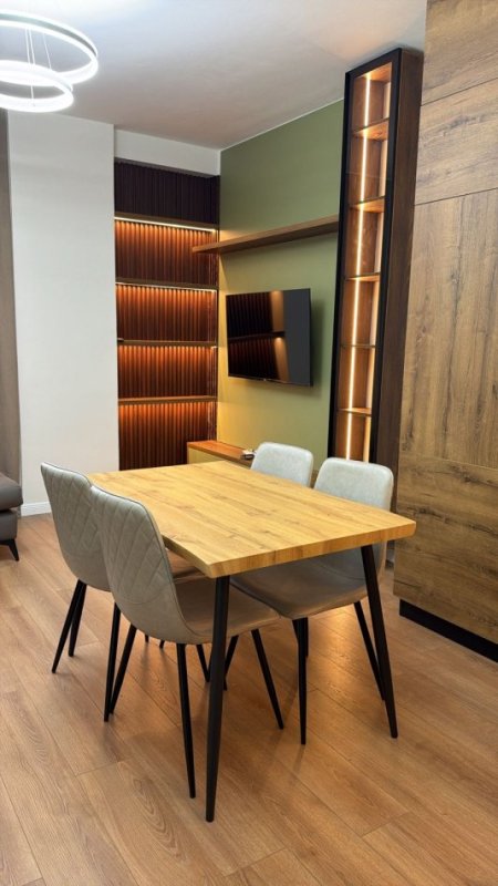 Tirane, jepet me qera apartament 1+1 Kati 2, 54 m² 750 € (Komuna e Parisit prane Kika 2)