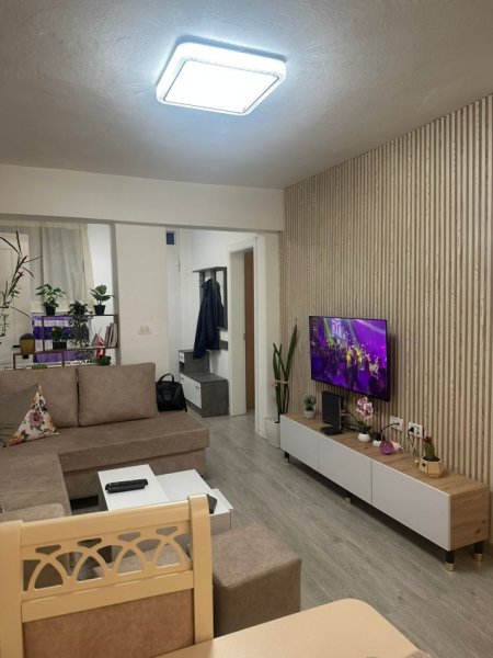 Tirane, jepet me qera apartament 1+1 , 64 m² 550 € (rruga durresit)