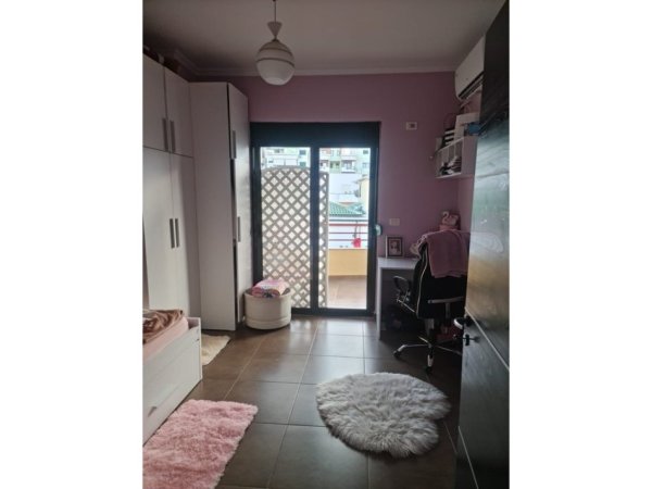 Tirane, shitet apartament 2+1+Ballkon Kati 6, 130 m² 255.000 € (Rruga Kodra e Diellit)