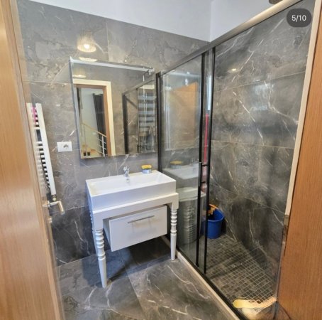 Tirane, jepet me qera Vile 2+1+Ballkon , 240 m² 1.000 € (Stacioni i Trenit)