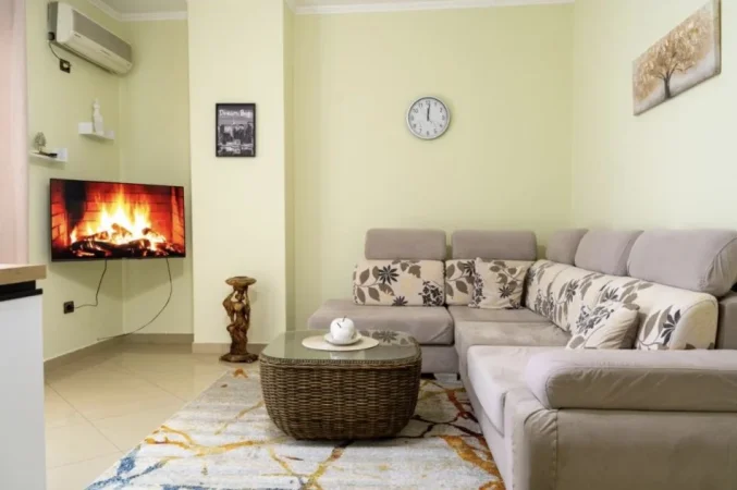 Tirane, jepet me qera apartament 1+1+Ballkon Kati 4, 75 m² 400 € (Siri kodra)