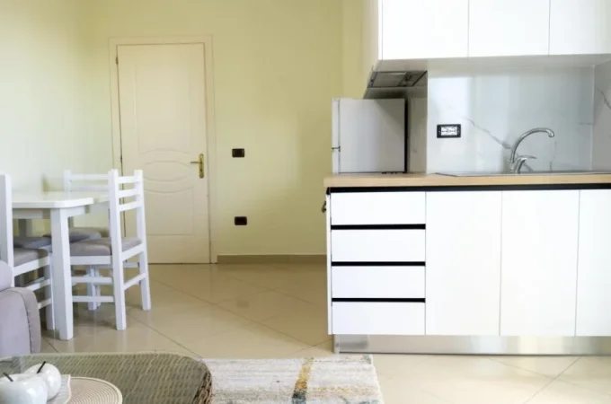 Tirane, jepet me qera apartament 1+1+Ballkon Kati 4, 75 m² 400 € (Siri kodra)