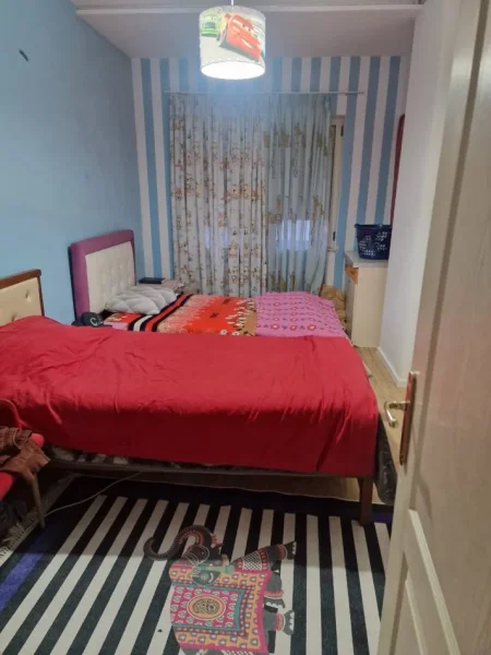 Tirane, jepet me qera apartament 2+1+Ballkon Kati 6, 100 m² 500 € (Tek kompleksi qe eshte Sallon Linda)