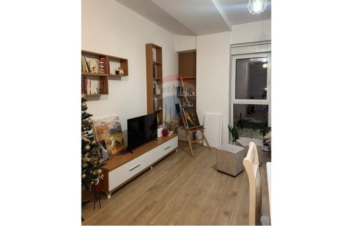 Shqiperi, jepet me qera apartament 1+1 Kati 2, 77 m² 500 € (siri kodra)