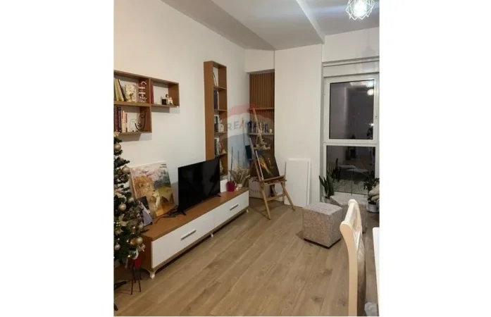 Shqiperi, jepet me qera apartament 1+1 Kati 2, 77 m² 500 € (siri kodra)