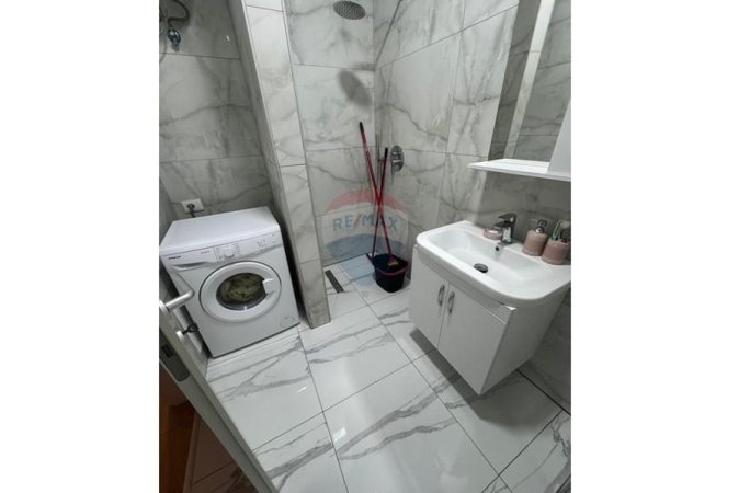 Shqiperi, jepet me qera apartament 1+1 Kati 2, 77 m² 500 € (siri kodra)