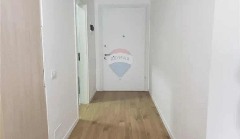 Shqiperi, jepet me qera apartament 1+1 Kati 2, 77 m² 500 € (siri kodra)