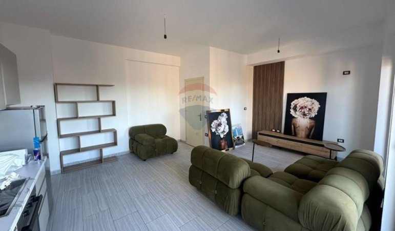 Tirane, jepet me qera apartament 2+1 Kati 5, 100 m² 550 € (teodor keko)