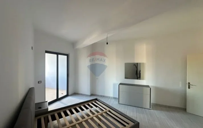 Tirane, jepet me qera apartament 2+1 Kati 5, 100 m² 550 € (teodor keko)