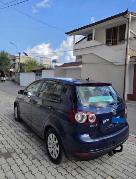 Tirane, shes makine Volkswagen Nafte, blu e errët automatik Kondicioner 322.000 km 3.200 €