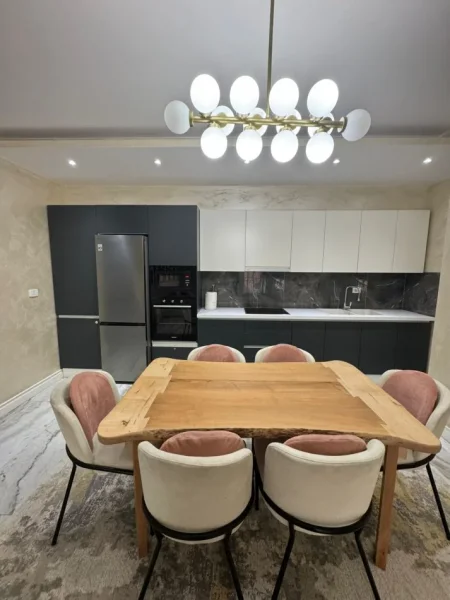 Tirane, shitet apartament 2+1+Ballkon , 117 m² 410.000 € (Delijorgji)