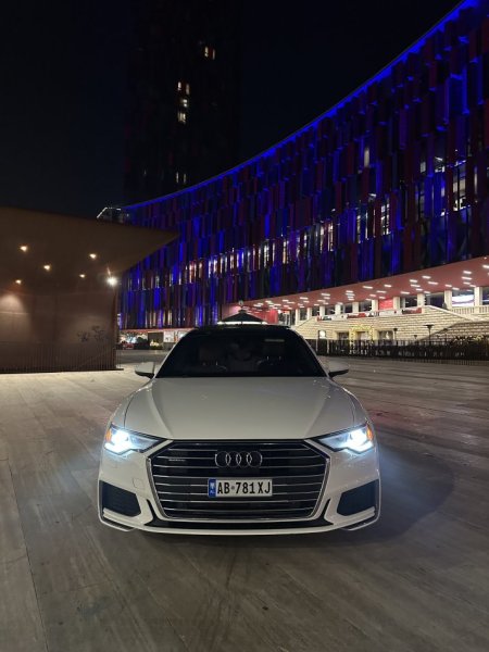 Tirane, makine Audi A6 Benzin, e bardhë automatik Klima 220 km 2.200 €