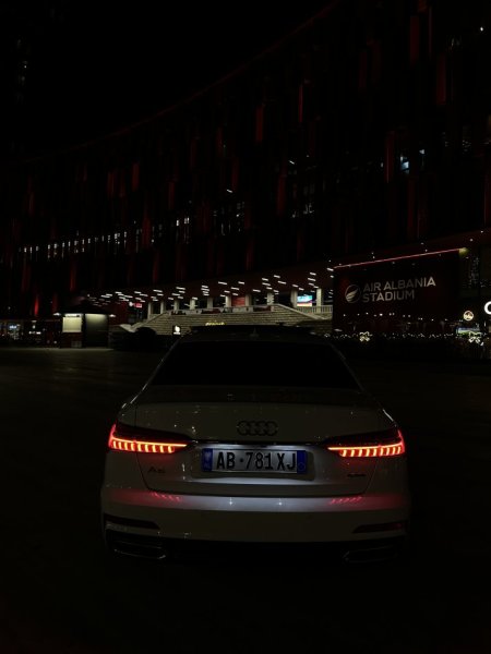 Tirane, makine Audi A6 Benzin, e bardhë automatik Klima 220 km 2.200 €