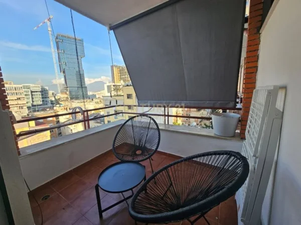 Tirane, jepet me qera apartament 1+1+Ballkon Kati 8, 67 m² 650 € (myslym shyri)