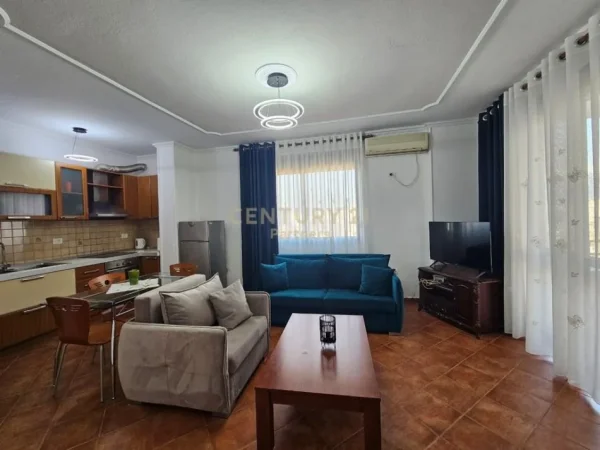 Tirane, jepet me qera apartament 1+1+Ballkon Kati 8, 67 m² 650 € (myslym shyri)