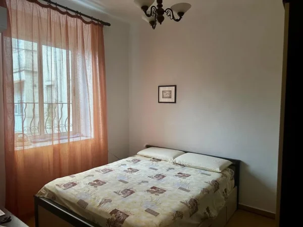 Tirane, shitet apartament 1+1+Ballkon Kati 2, 70 m² 170.000 € (Pranë Hotel Colosseo,Rruga Durrësit, Tiranë)