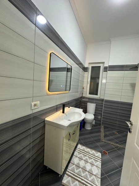 Tirane, shitet apartament 1+1+Ballkon Kati 1, 77 m² (Vila L1)