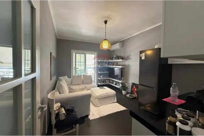 Tirane, jepet me qera apartament 1+1 Kati 5, 57 m² 800 € (Garda)